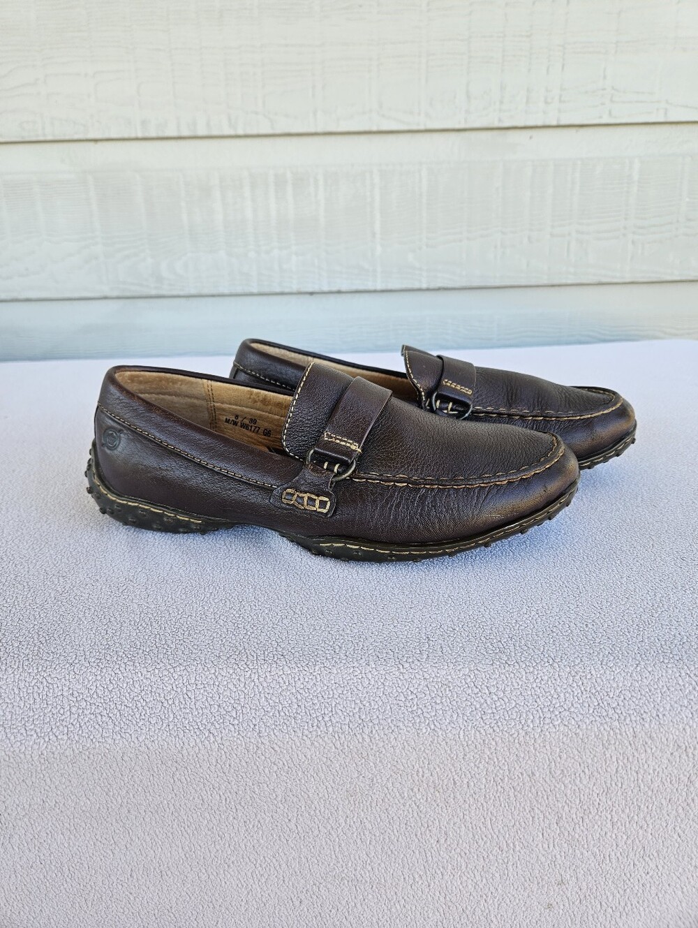 Born Slip-On Loafer Women SZ 8 Brown Leather Buckle Driving Moc Flats